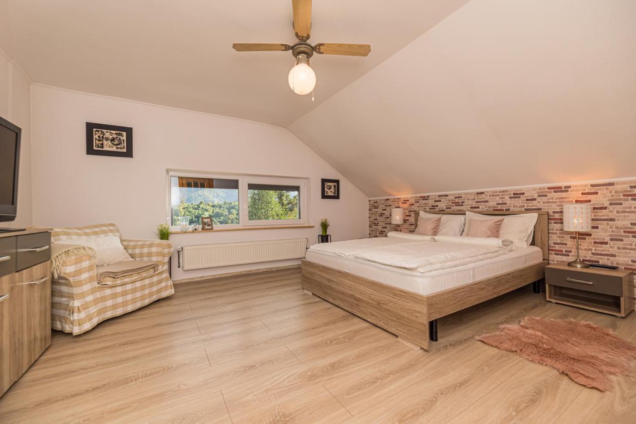 Home Alone Brasov Ngoại thất bức ảnh