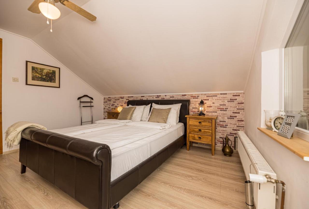 Home Alone Brasov Ngoại thất bức ảnh
